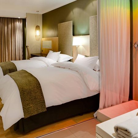 Protea Hotel By Marriott Bloemfontein Willow Lake Exteriör bild